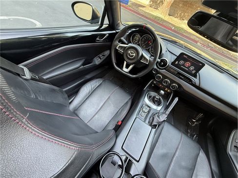 Used 2019 MAZDA MX-5 Miata RF Grand Touring RWD image 9