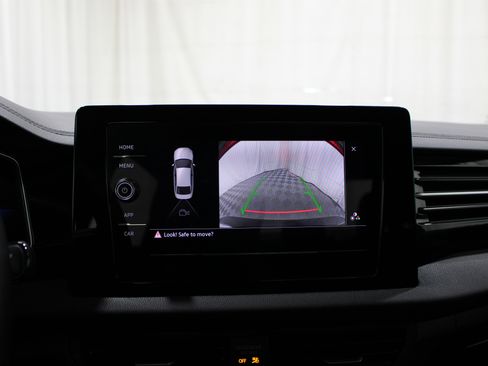 Used 2025 Volkswagen Jetta Sport FWD image 17