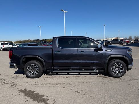 Used 2025 GMC Sierra 1500 SLT w/ SLT Premium Plus Package image 17