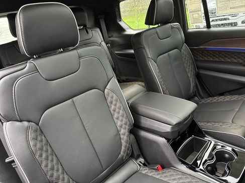 New 2025 Jeep Grand Cherokee L Summit w/ Obsidian Package AWD/4WD image 22