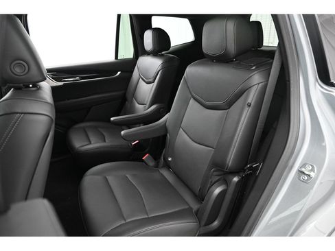 Used 2025 Cadillac XT6 Premium Luxury w/ Technology Package image 27