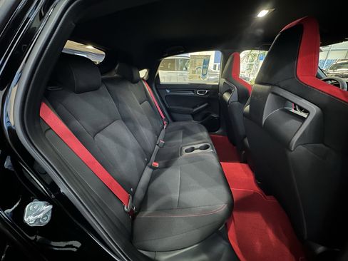 Used 2025 Honda Civic Type R image 19