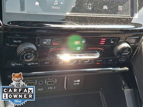 Used 2023 Jeep Grand Cherokee L Laredo AWD/4WD image 18