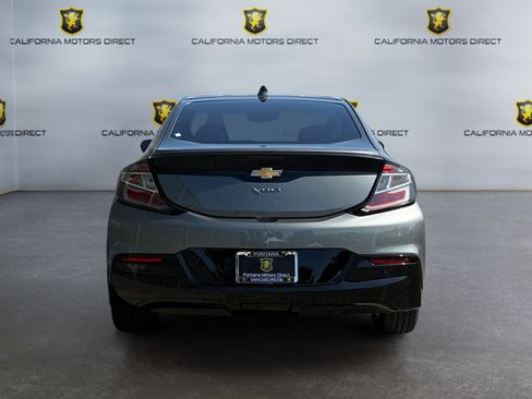 Used 2017 Chevrolet Volt Premier w/ Driver Confidence II Package FWD image 4