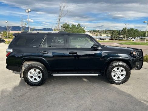Used 2023 Toyota 4Runner SR5 Premium w/ Moonroof Package AWD/4WD image 9