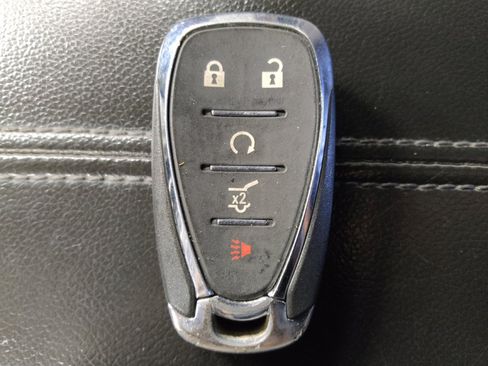 Used 2020 Chevrolet Malibu LT FWD image 32
