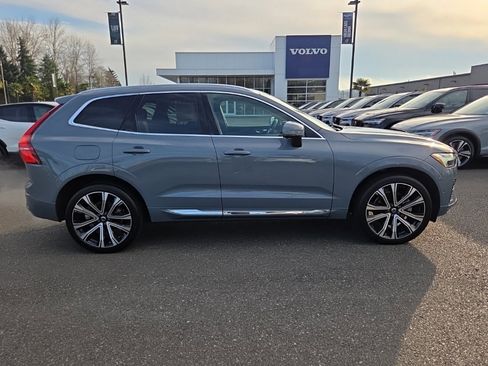 Certified 2023 Volvo XC60 B5 Ultimate w/ Climate Package image 9