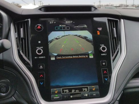 Used 2023 Subaru Outback Limited image 31