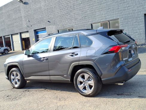 Certified 2024 Toyota RAV4 LE AWD/4WD image 4