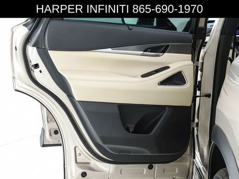 Used 2025 INFINITI QX60 Luxe AWD/4WD image 18