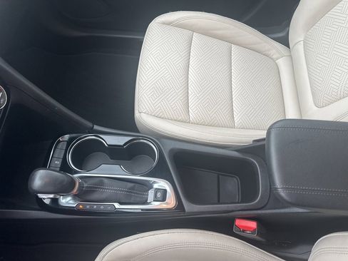 Used 2020 Buick Encore GX Essence w/ Advanced Technology Package image 17