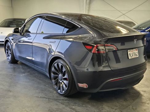 Used 2024 Tesla Model Y Performance image 2