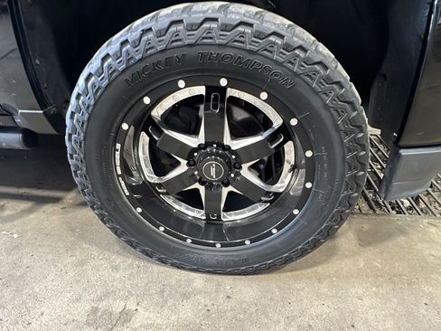 Used 2016 Chevrolet Silverado 1500 LTZ Z71 w/ LTZ Plus Package AWD/4WD image 9