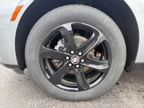 Certified 2024 Buick Enclave Essence w/ Sport Touring Edition image 9