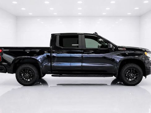 Used 2022 Chevrolet Silverado 1500 LT Trail Boss w/ LT Trail Boss Premium Package AWD/4WD image 6