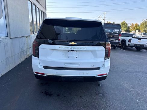 Used 2025 Chevrolet Suburban LT AWD/4WD image 4