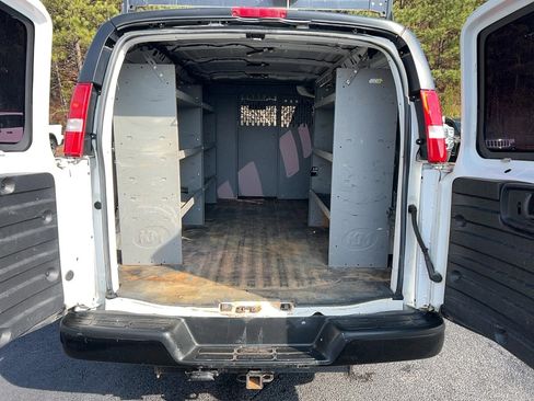 Used 2021 Chevrolet Express 2500 w/ Driver Convenience Package image 24