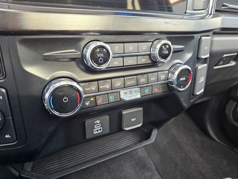 Used 2024 Ford F350 Lariat image 27