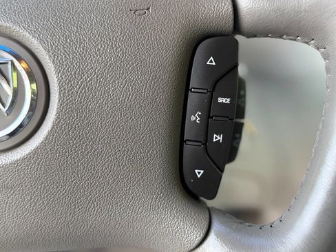 Used 2007 Buick Lucerne CXL w/ Luxury Package image 26