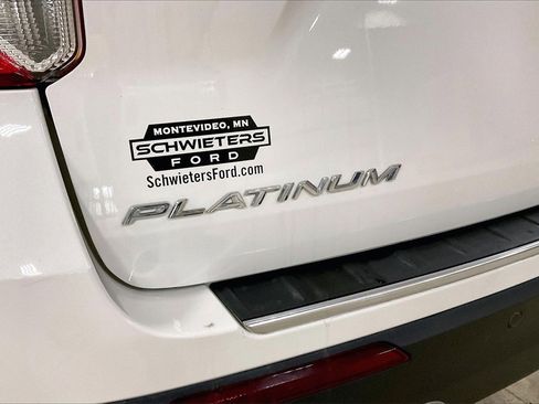 Certified 2022 Ford Explorer Platinum w/ Equipment Group 601A image 8