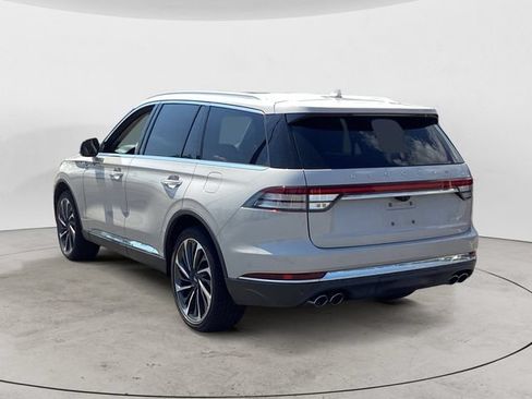 Used 2020 Lincoln Aviator Reserve w/ Equipment Group 202A AWD/4WD image 3