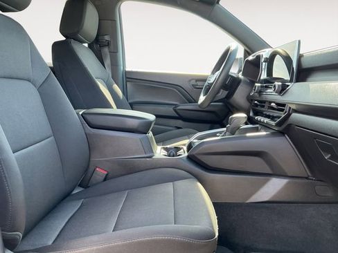 Used 2024 Chevrolet Colorado Trail Boss w/ Technology Package image 11