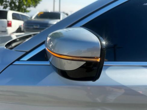 Used 2019 BMW 530i image 33