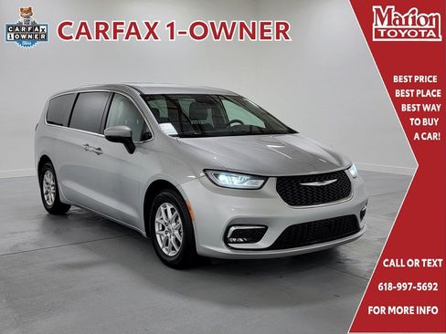 Used 2023 Chrysler Pacifica Touring-L FWD image 1