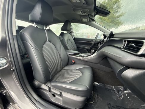 Used 2021 Toyota Camry SE FWD image 26
