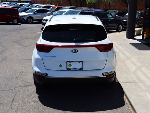 Used 2020 Kia Sportage LX image 10