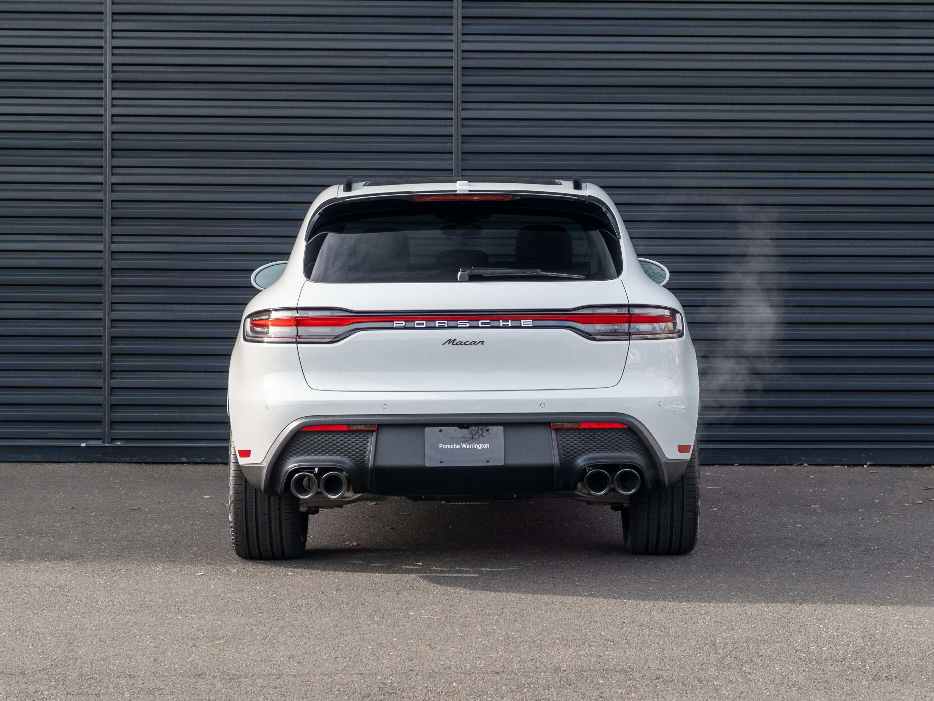 Certified 2026 Porsche Macan AWD/4WD image 7