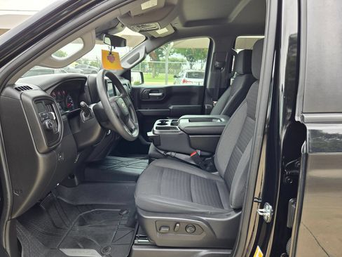 Used 2022 Chevrolet Silverado 1500 Custom RWD image 9
