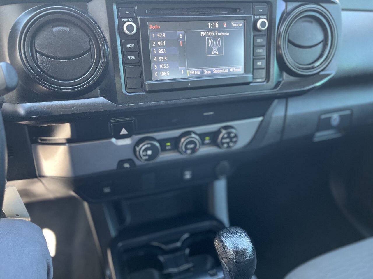 Used 2019 Toyota Tacoma SR w/ SR Convenience Package RWD image 21