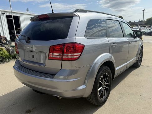Used 2018 Dodge Journey SE w/ Connectivity Group image 9