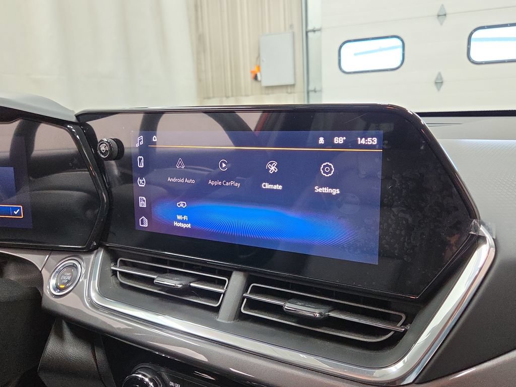 Certified 2024 Chevrolet Trax ACTIV w/ Sunroof Package FWD image 16