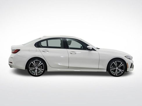 Used 2023 BMW 330i xDrive Sedan w/ Premium Package AWD/4WD image 6