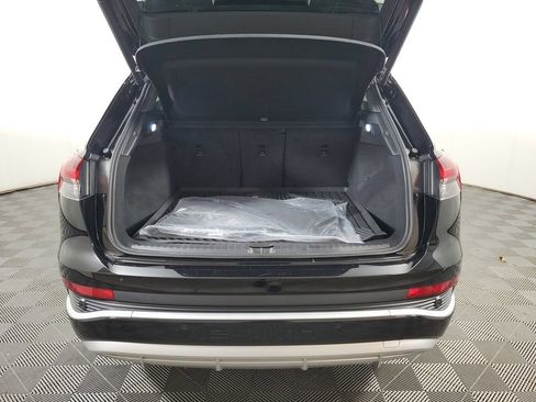Used 2023 Audi Q4 e-tron Premium Plus w/ Premium Plus AWD/4WD image 9