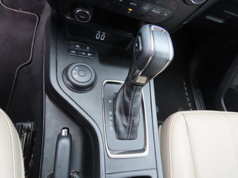 Used 2019 Ford Ranger Lariat w/ Equipment Group 501A Mid image 32