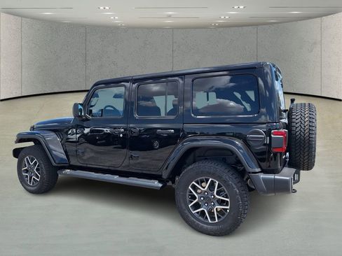 New 2025 Jeep Wrangler Unlimited Sahara AWD/4WD image 7