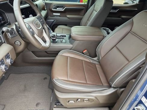 Used 2025 GMC Sierra 1500 Denali w/ Denali Reserve Package image 13