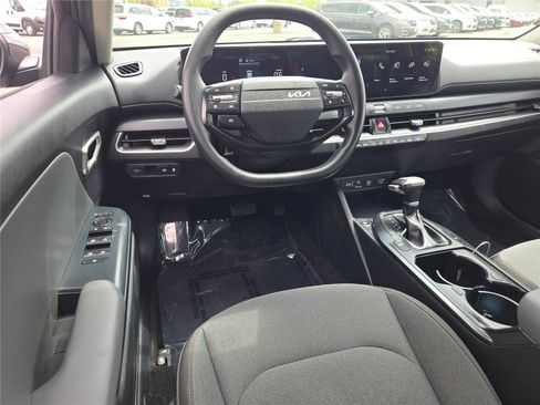 Used 2025 Kia K4 FWD image 19