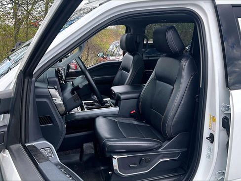 Used 2023 Ford F250 Lariat w/ Lariat Ultimate Package AWD/4WD image 9