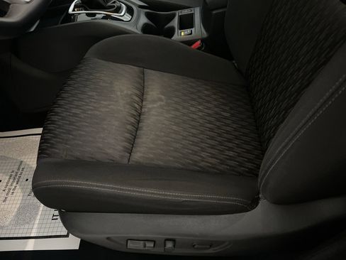 Used 2019 Nissan Rogue SV image 24