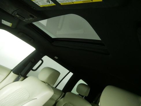 Used 2021 INFINITI QX80 Sensory w/ All-Season Package image 9