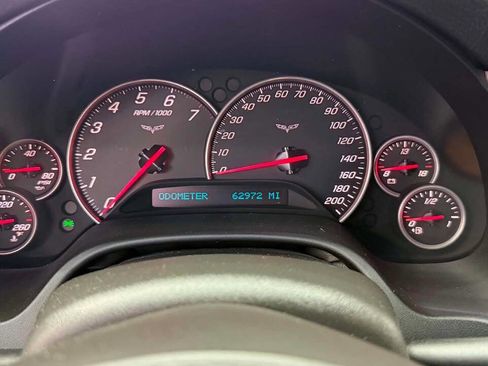 Used 2005 Chevrolet Corvette Convertible w/ Preferred Equipment Group RWD image 11