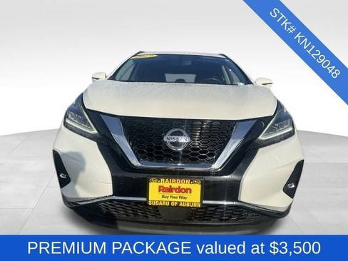 Used 2019 Nissan Murano SV w/ Premium Package image 2