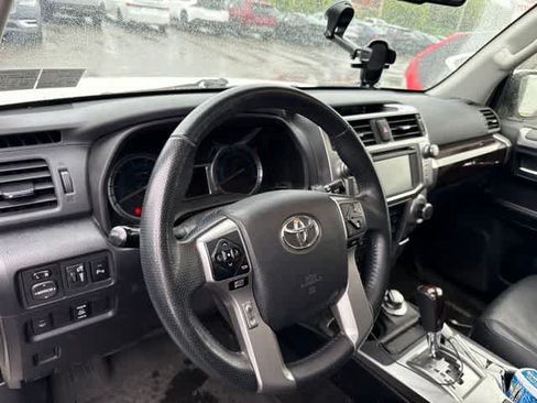 Used 2018 Toyota 4Runner Limited AWD/4WD image 6