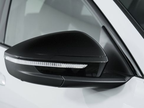 Used 2025 Audi SQ5 Premium Plus image 14