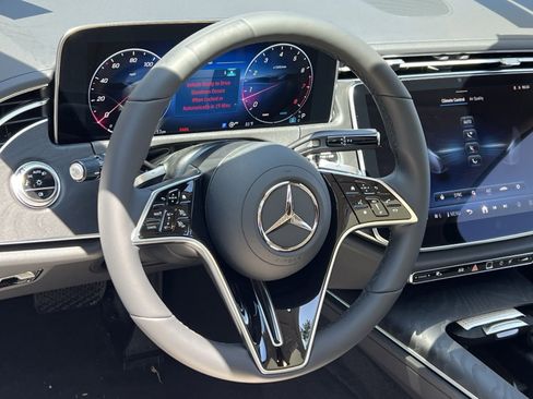 New 2026 Mercedes-Benz E 350 4MATIC Sedan image 14