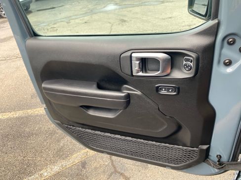 Used 2025 Jeep Wrangler Unlimited Sport AWD/4WD image 20